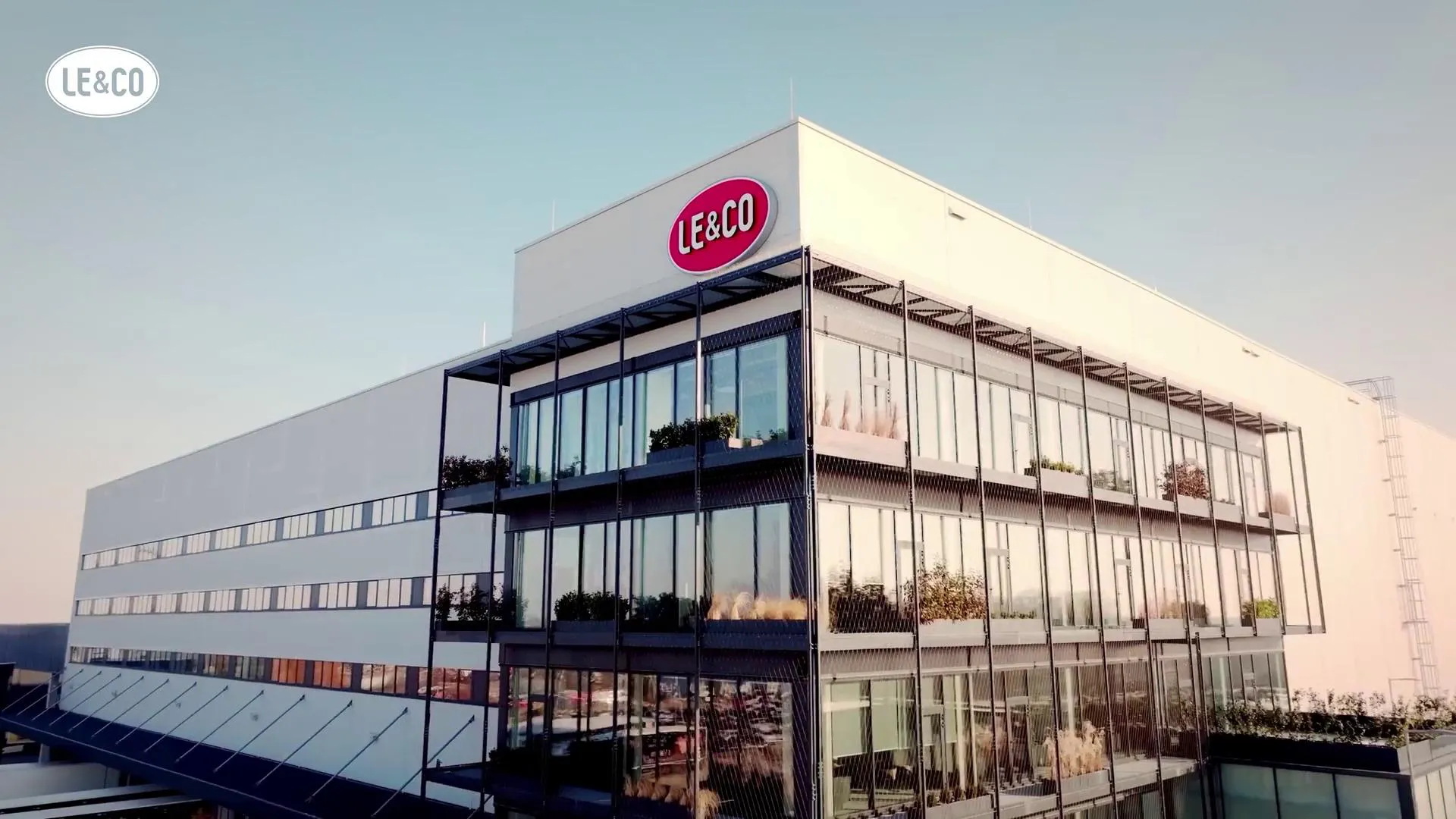 Firemní video LE&CO